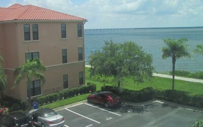 Condominium with water-view, Clearwater