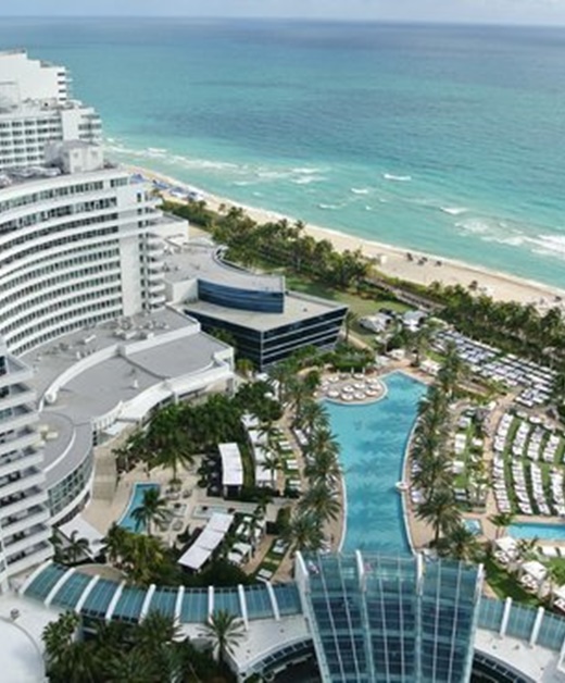 Miami Beach, Condo-Hotel by the ocean
